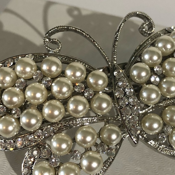Pearl, Crystal & Silver Butterfly Hair Barrett